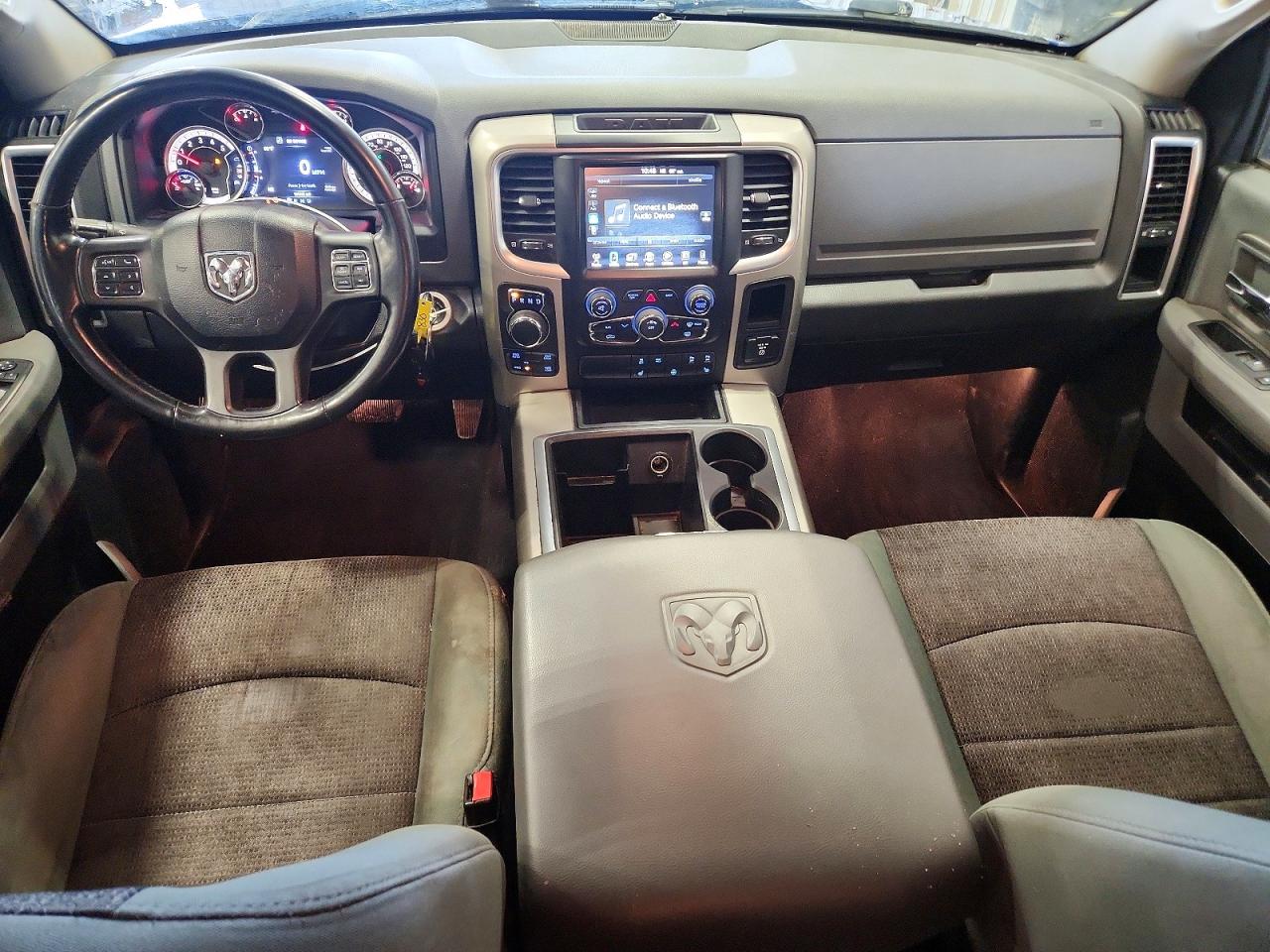 2014 RAM 1500 SLT photo 15