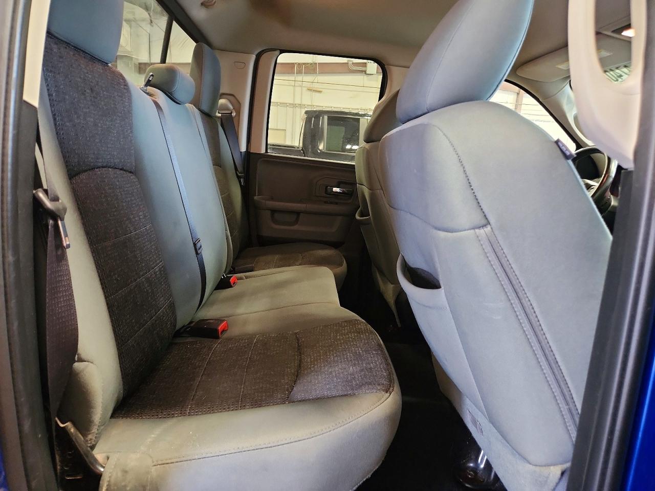 2014 RAM 1500 SLT photo 19