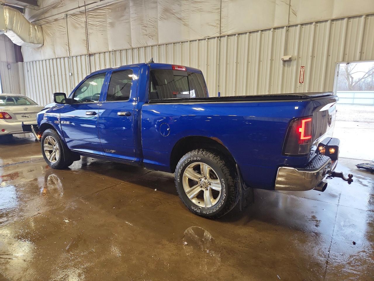 2014 RAM 1500 SLT photo 3