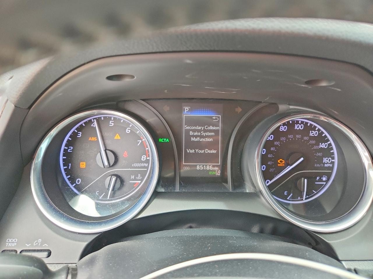 2019 TOYOTA CAMRY SE photo 9