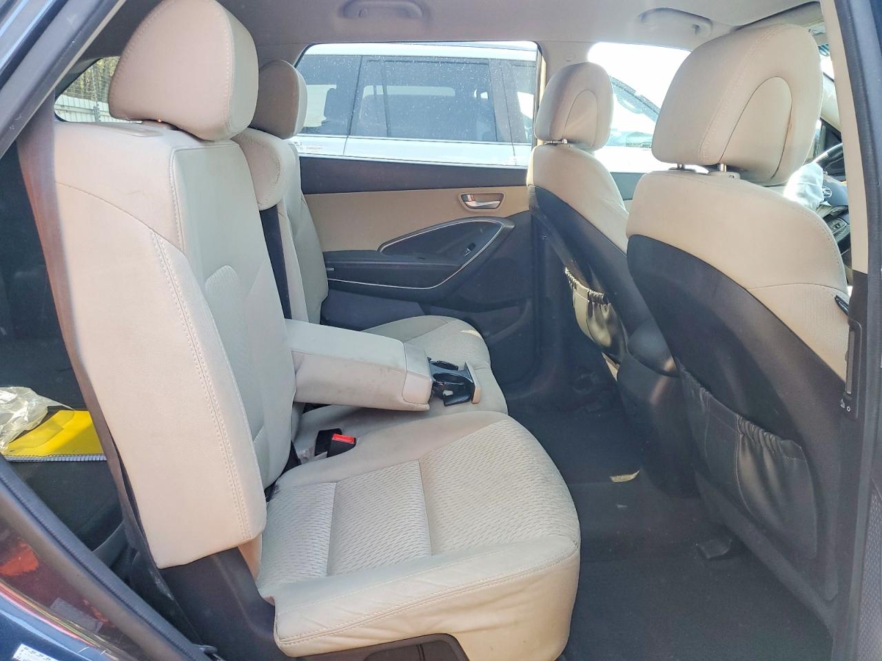 2016 HYUNDAI SANTA FE SE photo 19