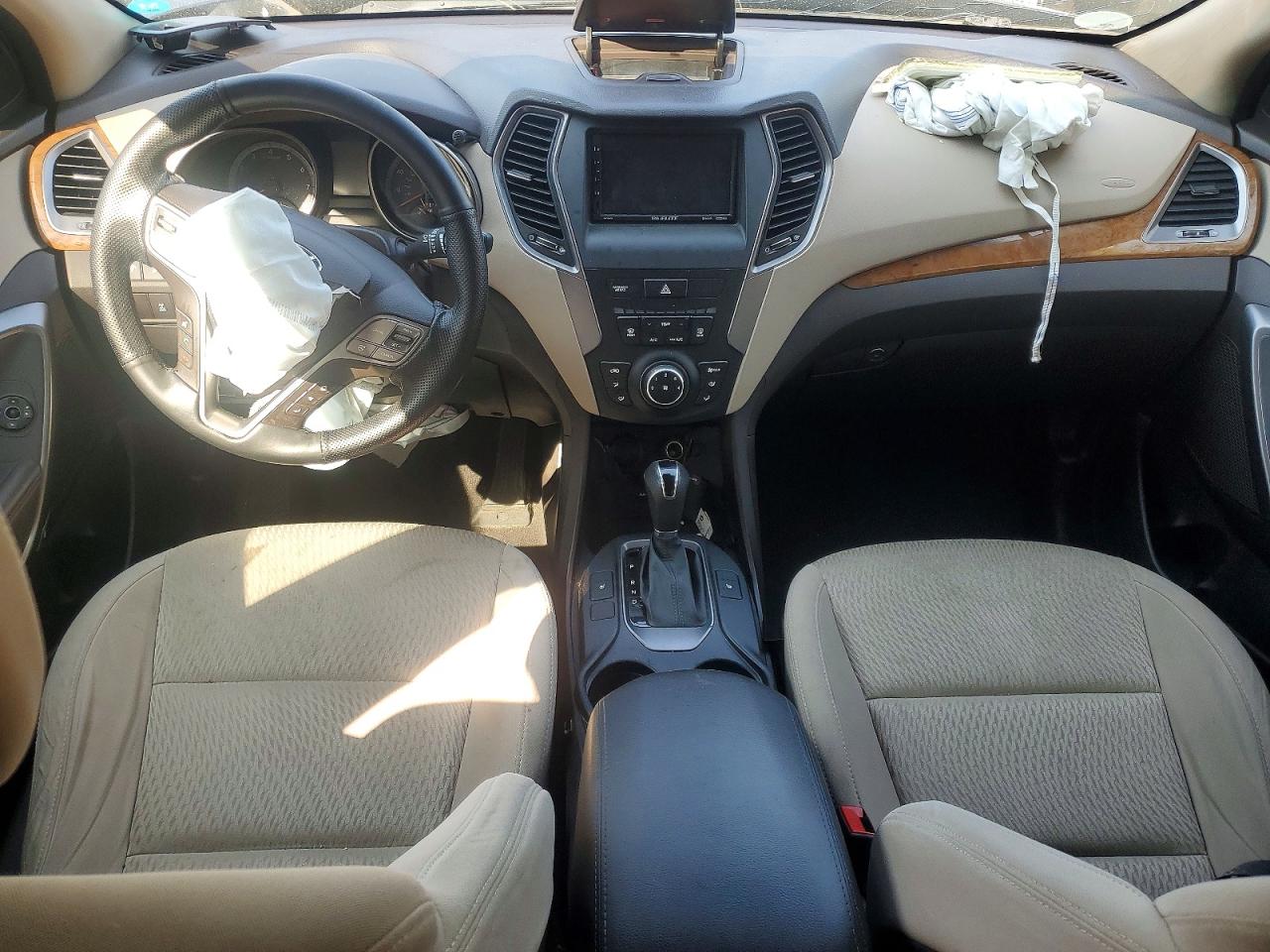 2016 HYUNDAI SANTA FE SE photo 15