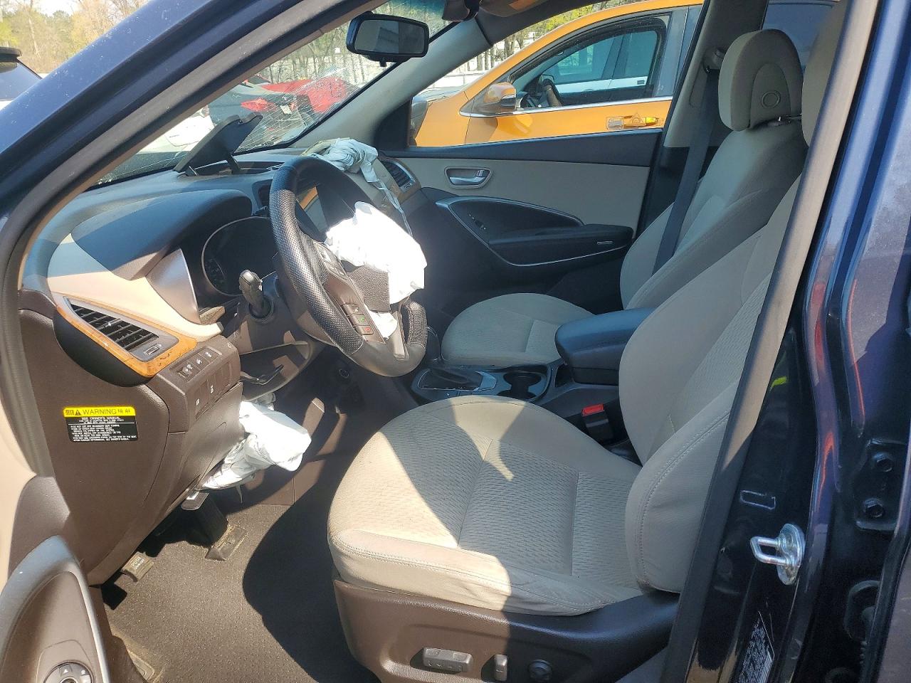 2016 HYUNDAI SANTA FE SE photo 13