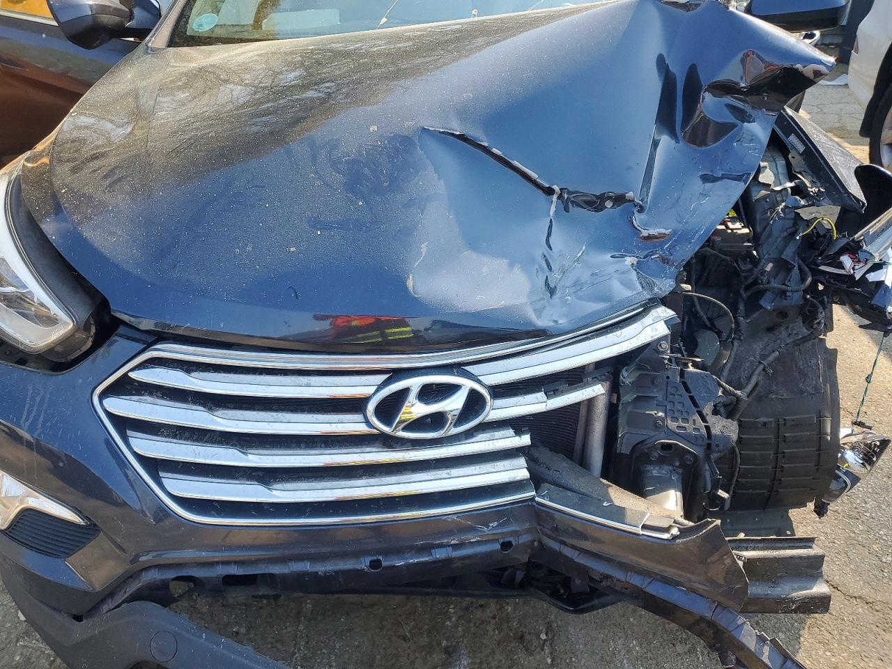 2016 HYUNDAI SANTA FE SE photo 21