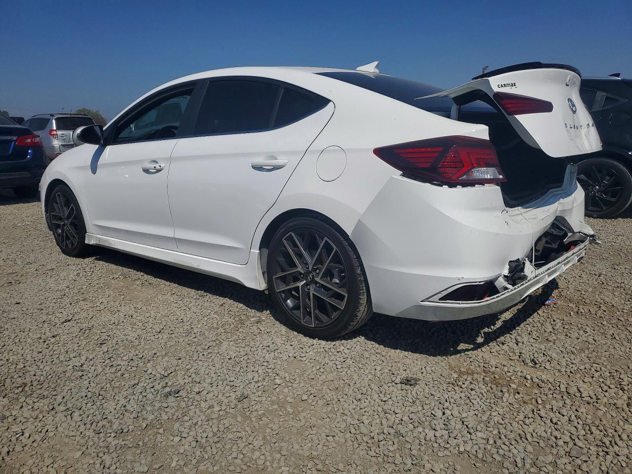 2019 HYUNDAI ELANTRA SPORT photo 3