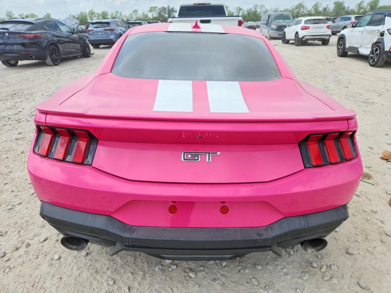 2024 FORD MUSTANG GT photo 6
