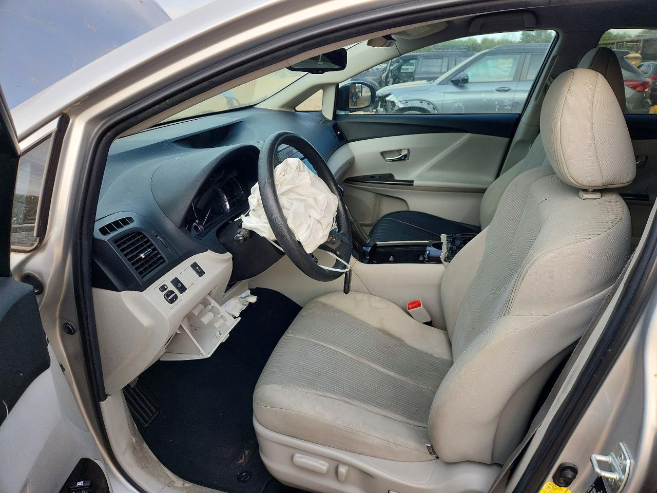 2011 TOYOTA VENZA FWD 4CYL photo 19