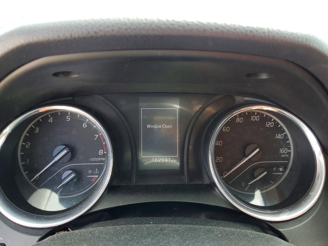 2019 TOYOTA CAMRY LE photo 25
