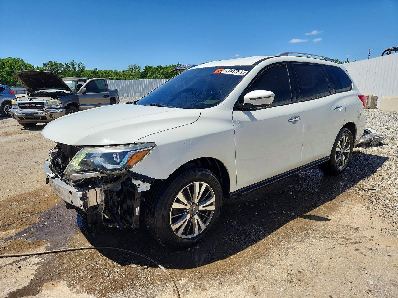 2017 NISSAN PATHFINDER