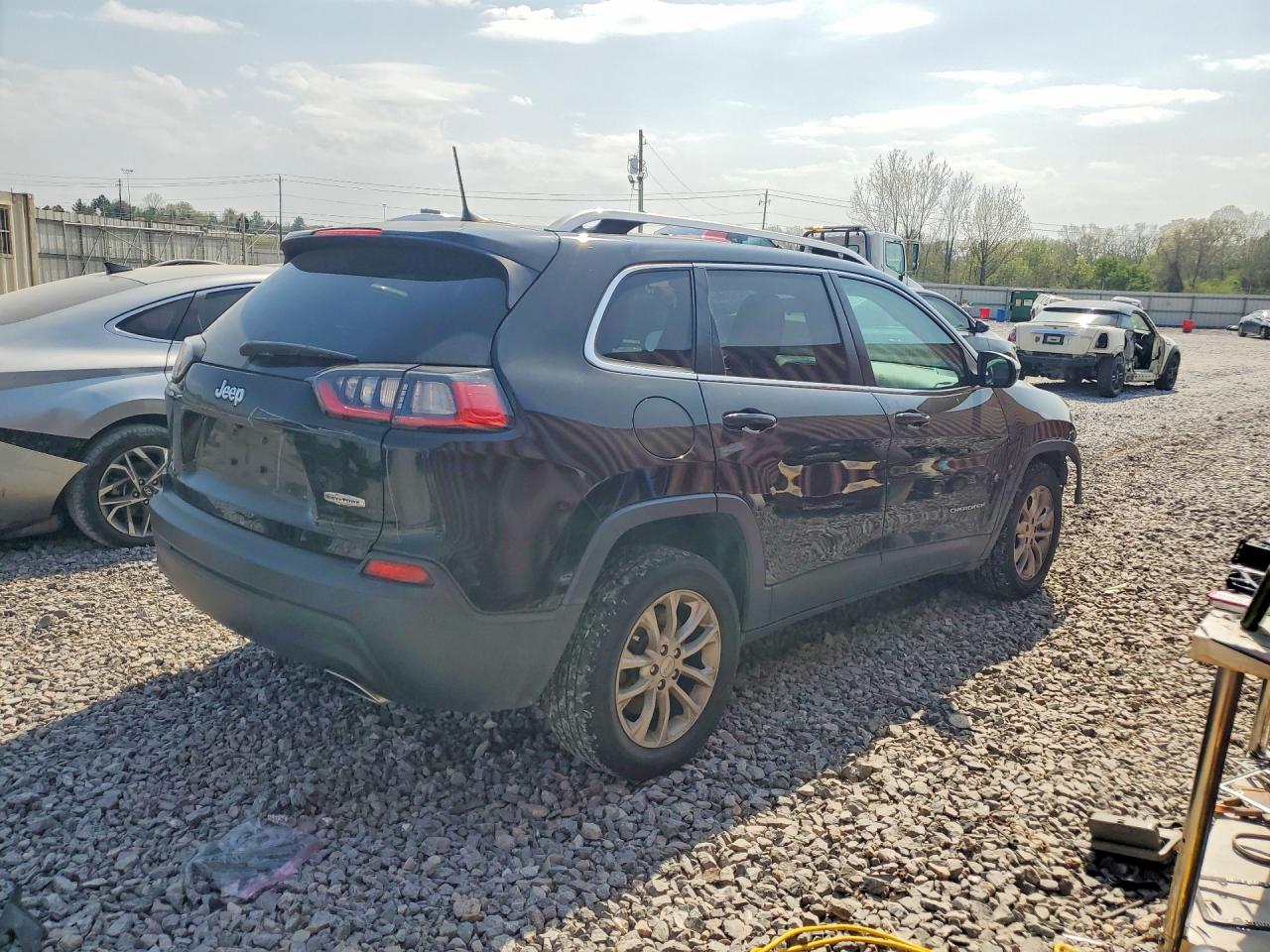 2019 JEEP CHEROKEE LATITUDE, LONGITUDE, NORTH photo 5