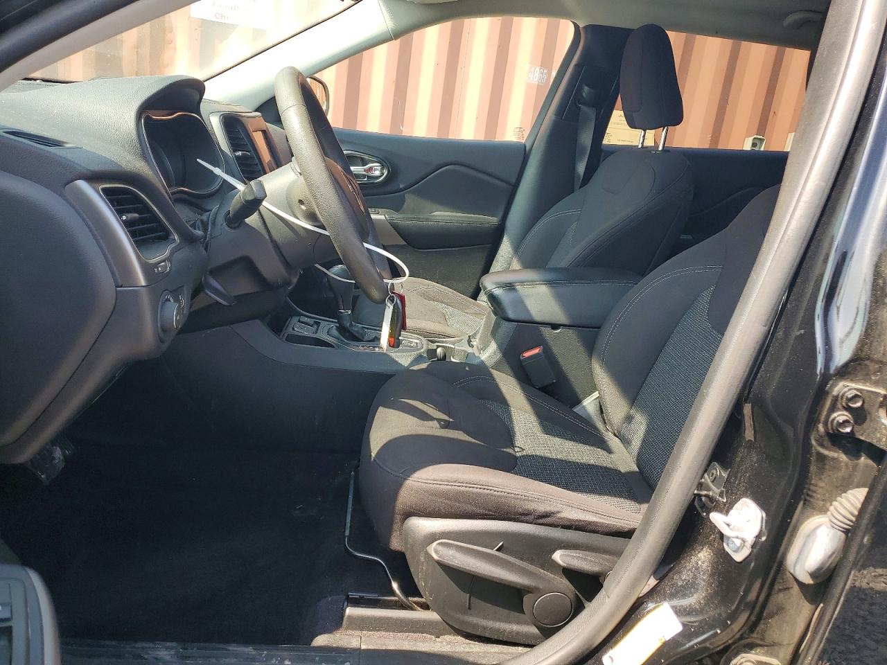 2019 JEEP CHEROKEE LATITUDE, LONGITUDE, NORTH photo 13