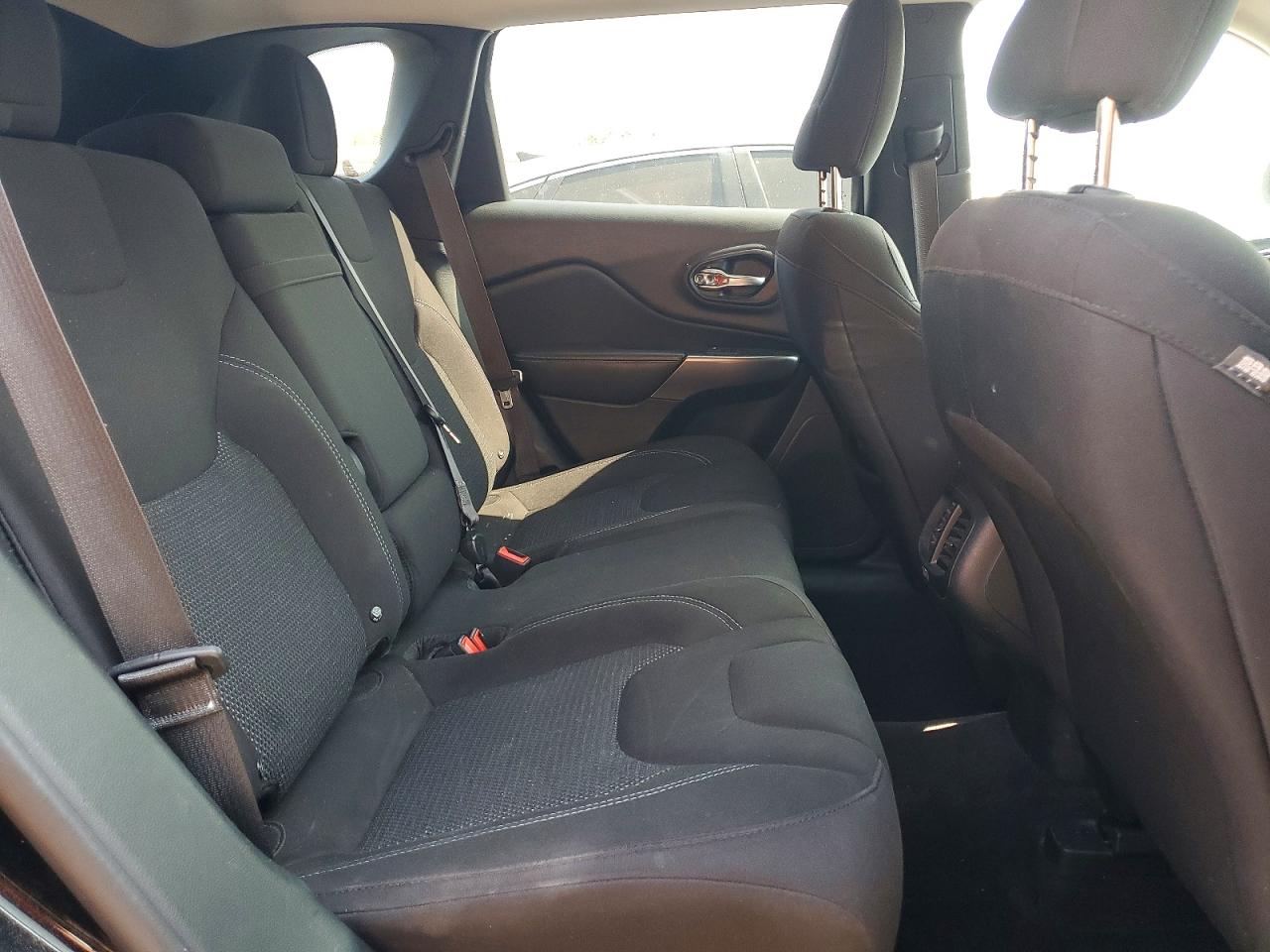 2019 JEEP CHEROKEE LATITUDE, LONGITUDE, NORTH photo 21