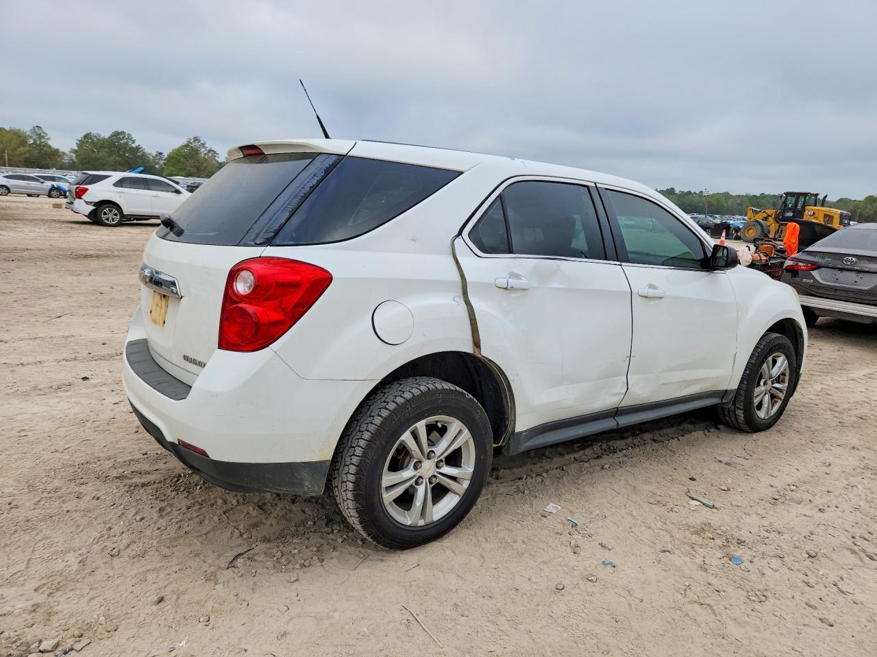 2013 CHEVROLET EQUINOX LS photo 5