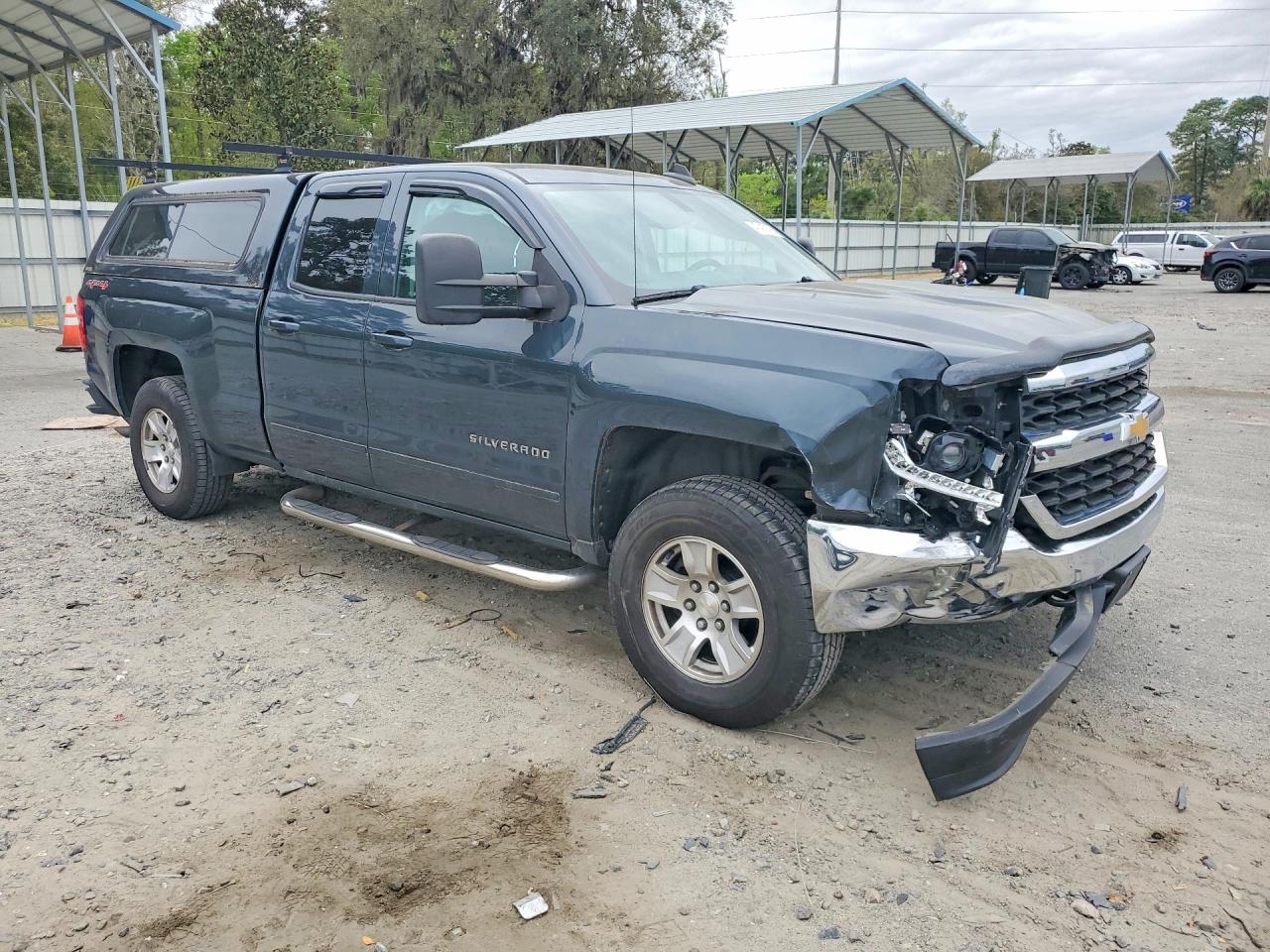 2017 CHEVROLET SILVERADO K1500 LT photo 7