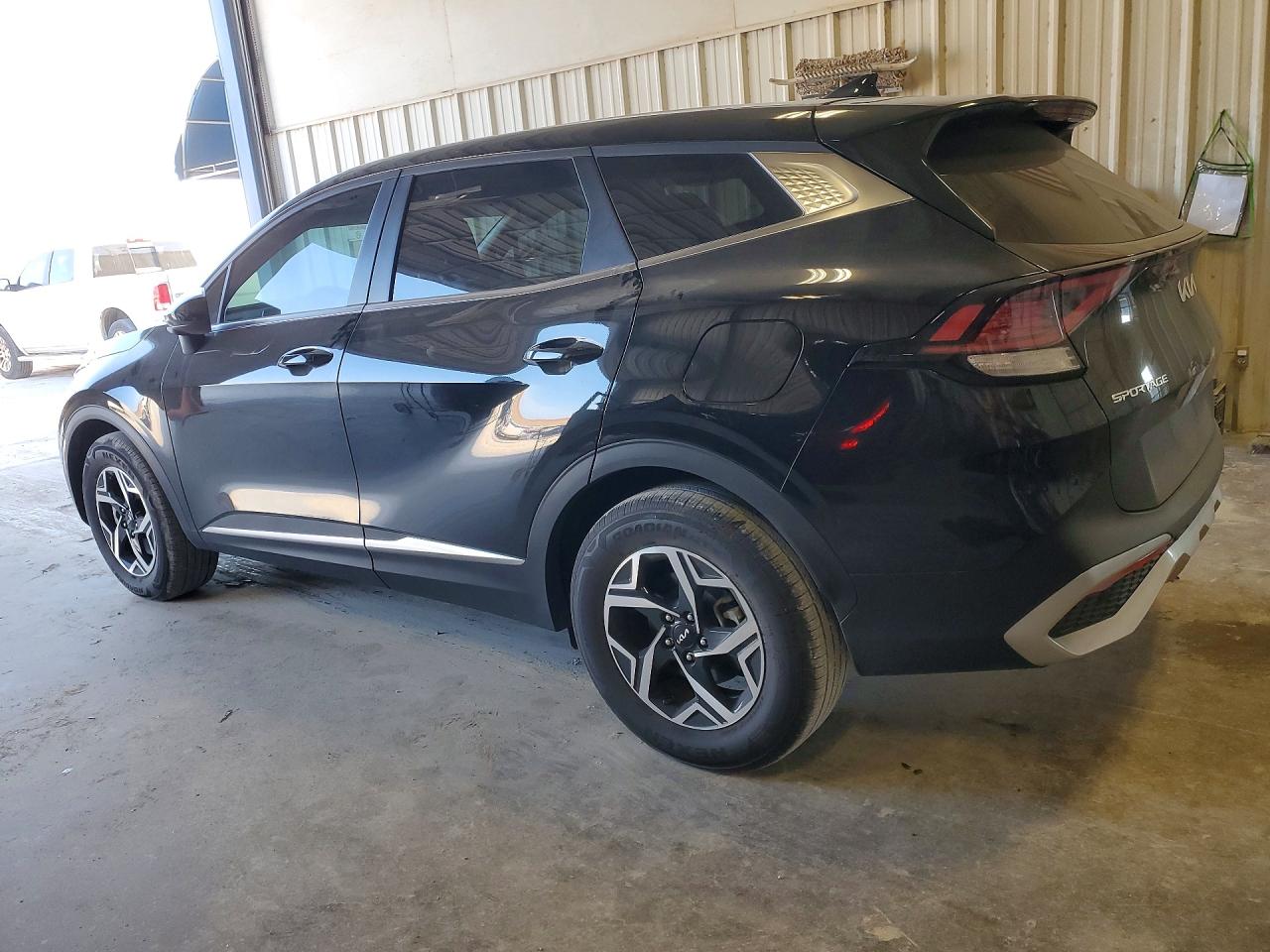 2025 KIA SPORTAGE LX photo 4