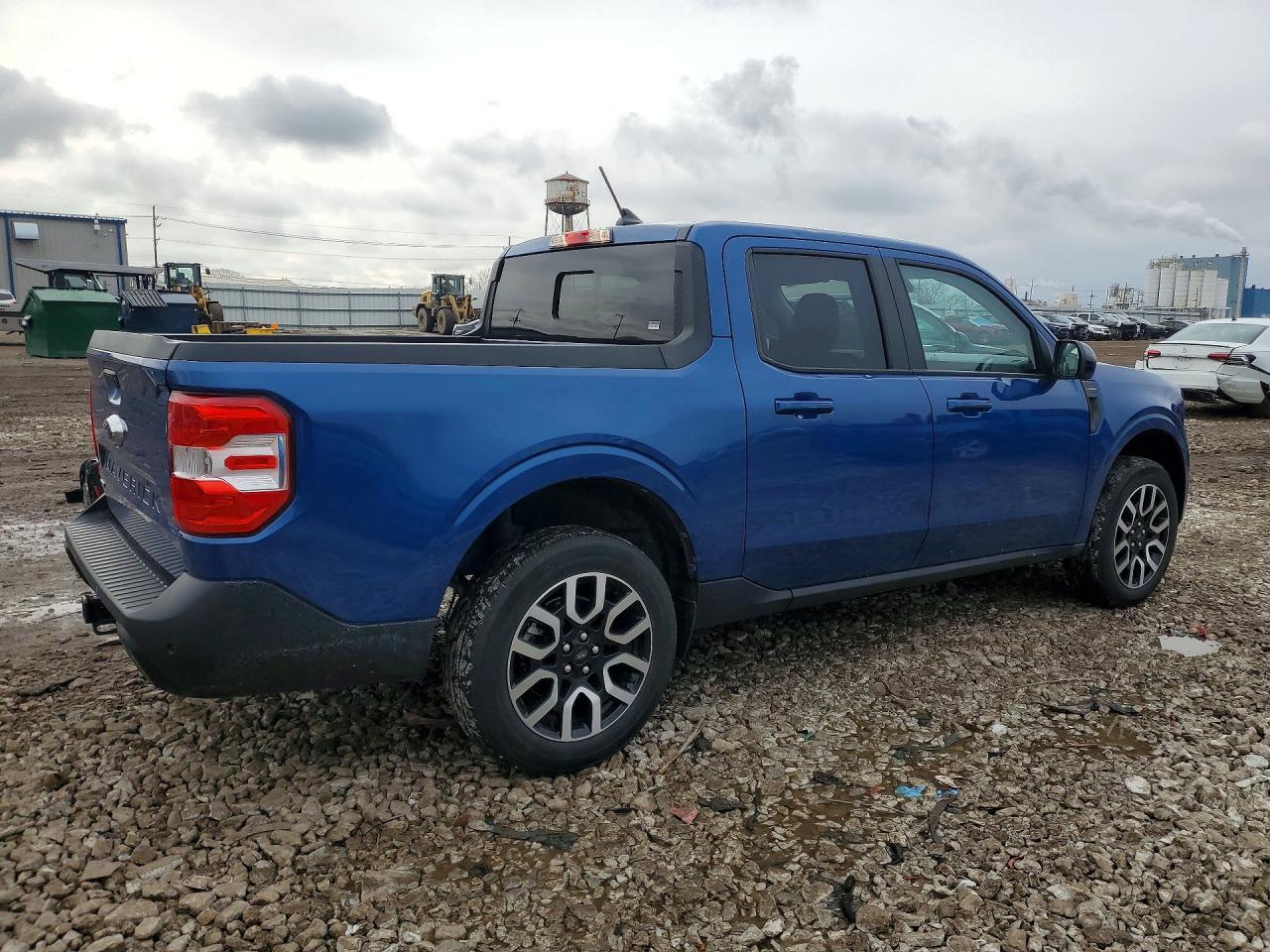 2024 FORD MAVERICK LARIAT photo 3