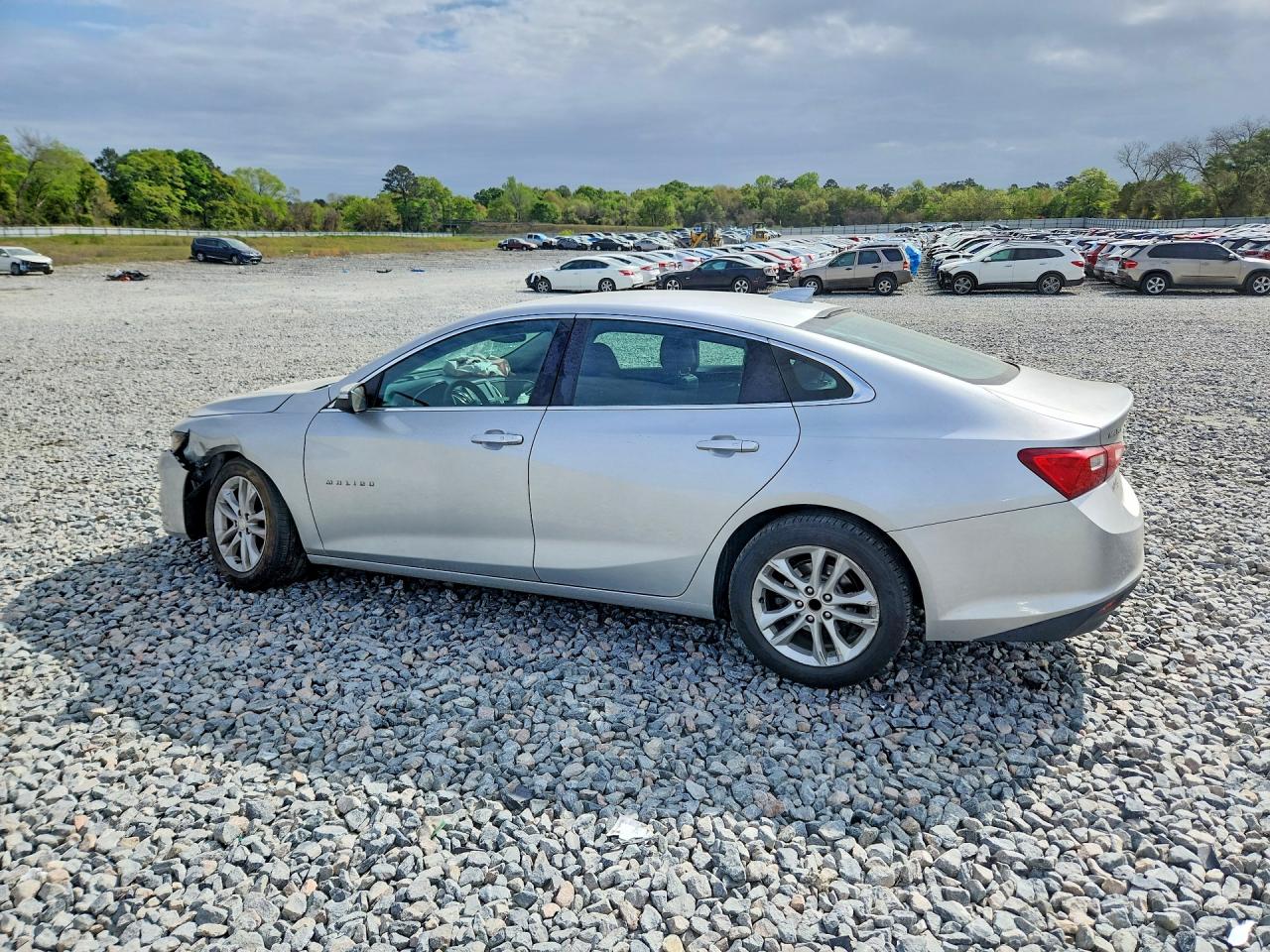 2018 CHEVROLET MALIBU LT photo 3