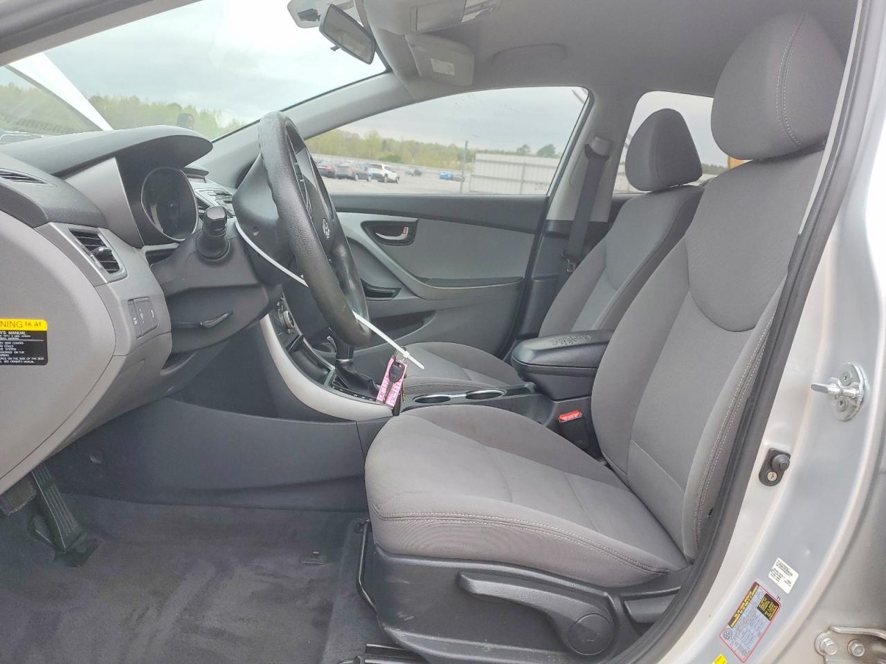 2016 HYUNDAI ELANTRA SE photo 7