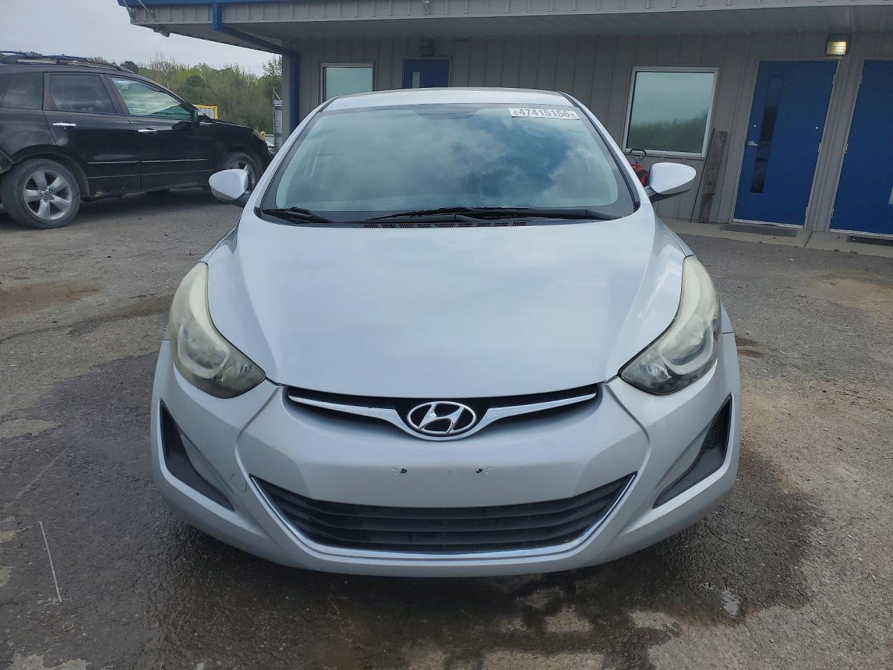 2016 HYUNDAI ELANTRA SE photo 5