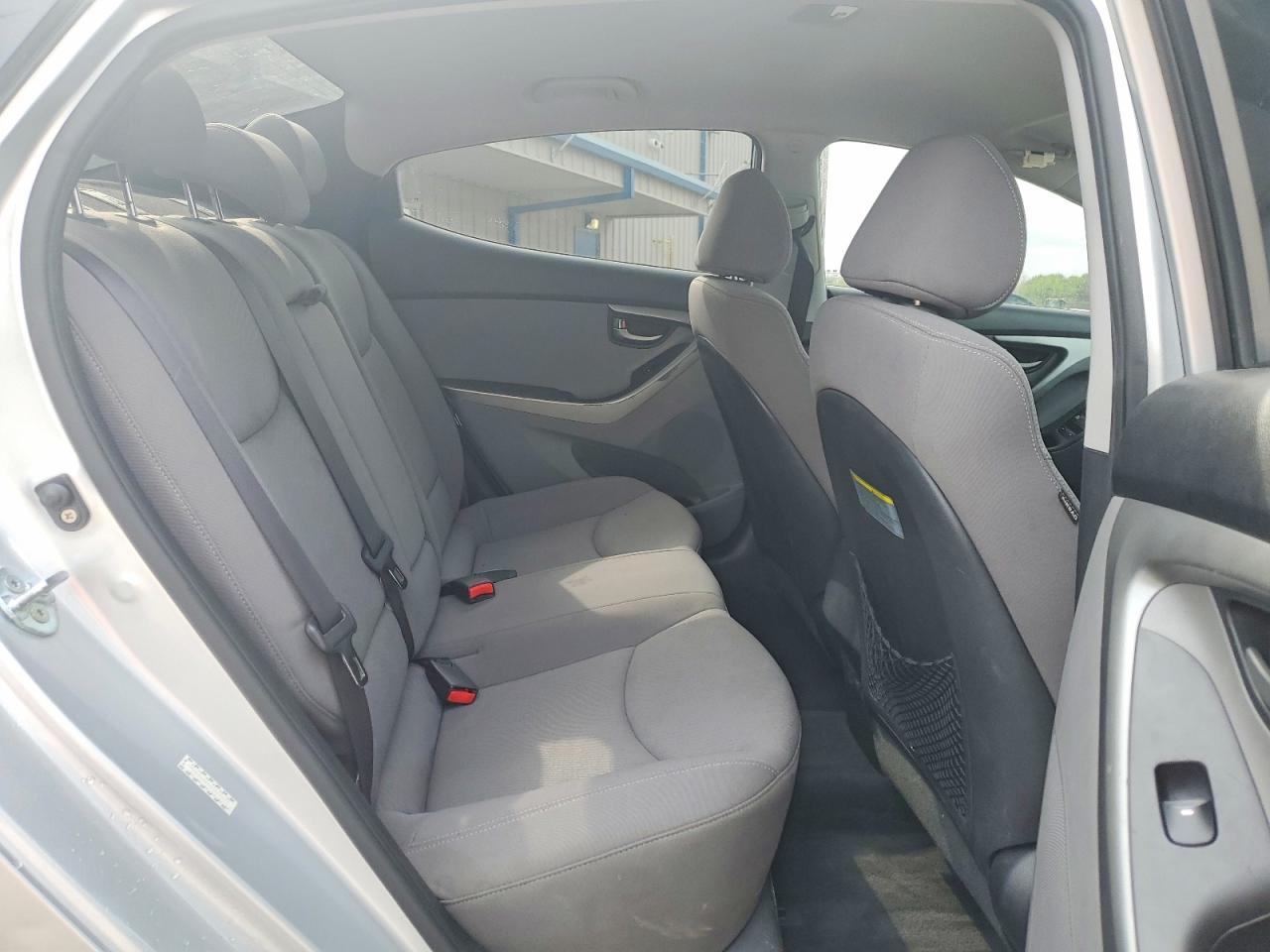 2016 HYUNDAI ELANTRA SE photo 10