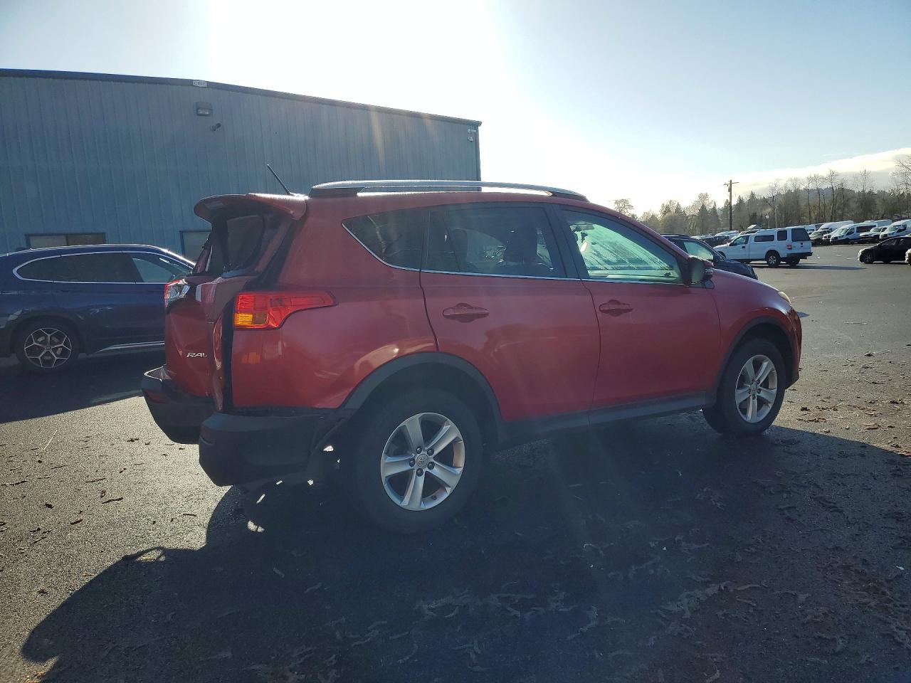 2013 TOYOTA RAV4 XLE photo 3