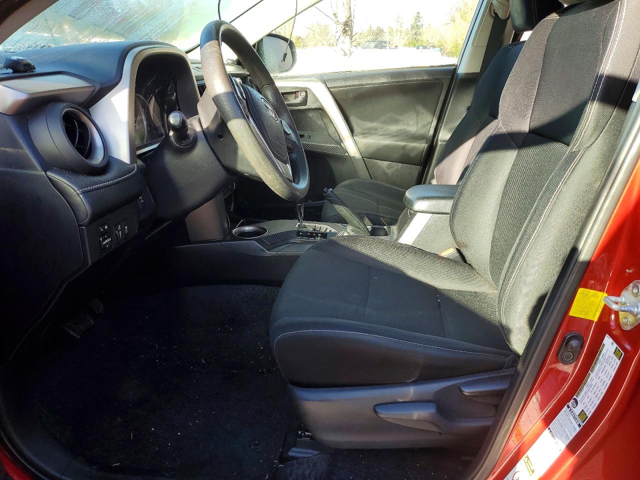 2013 TOYOTA RAV4 XLE photo 7