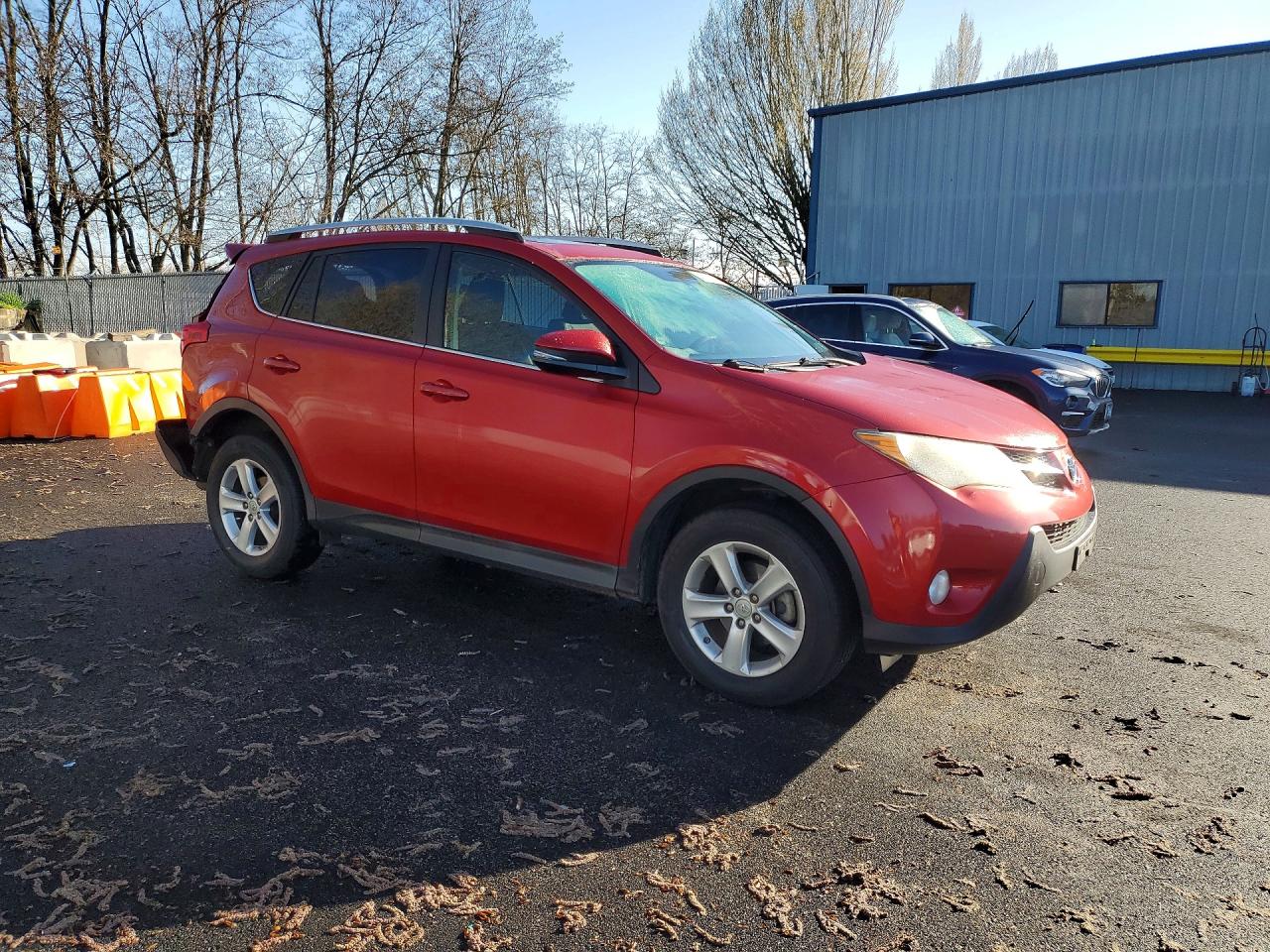 2013 TOYOTA RAV4 XLE photo 4