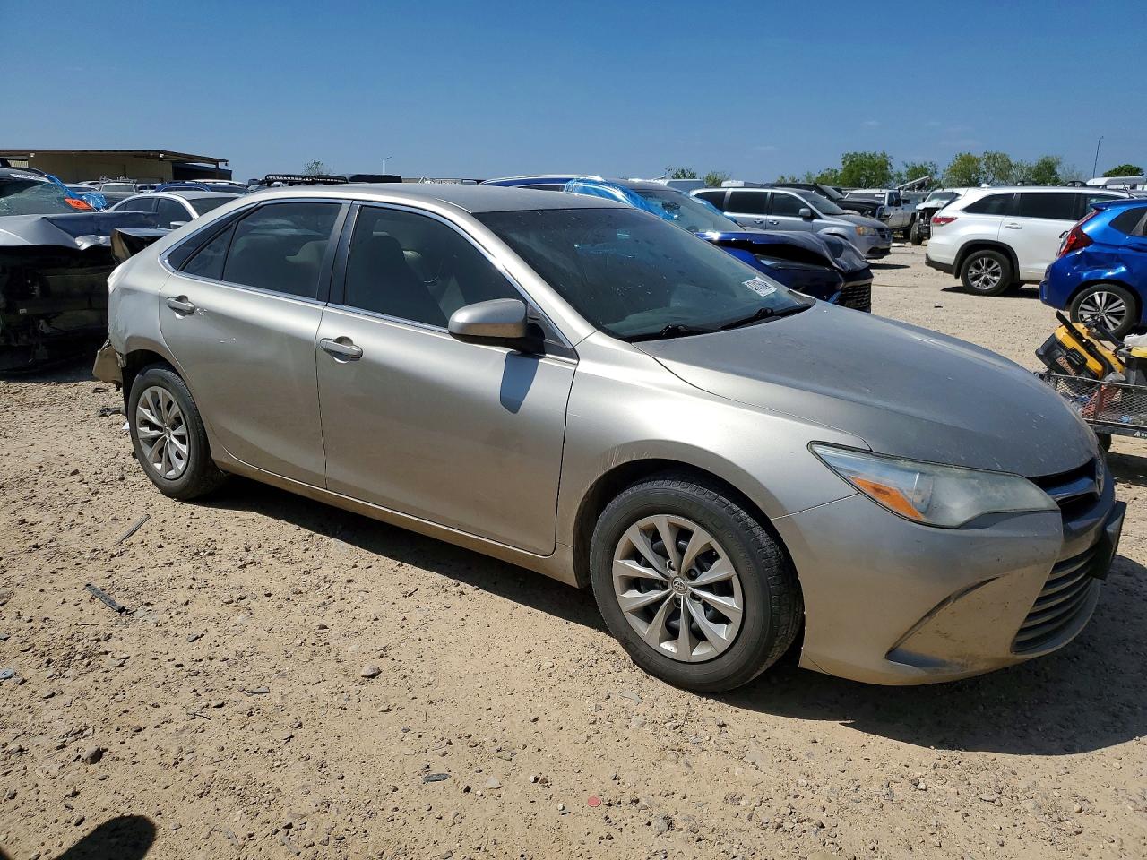 2015 TOYOTA CAMRY LE photo 7