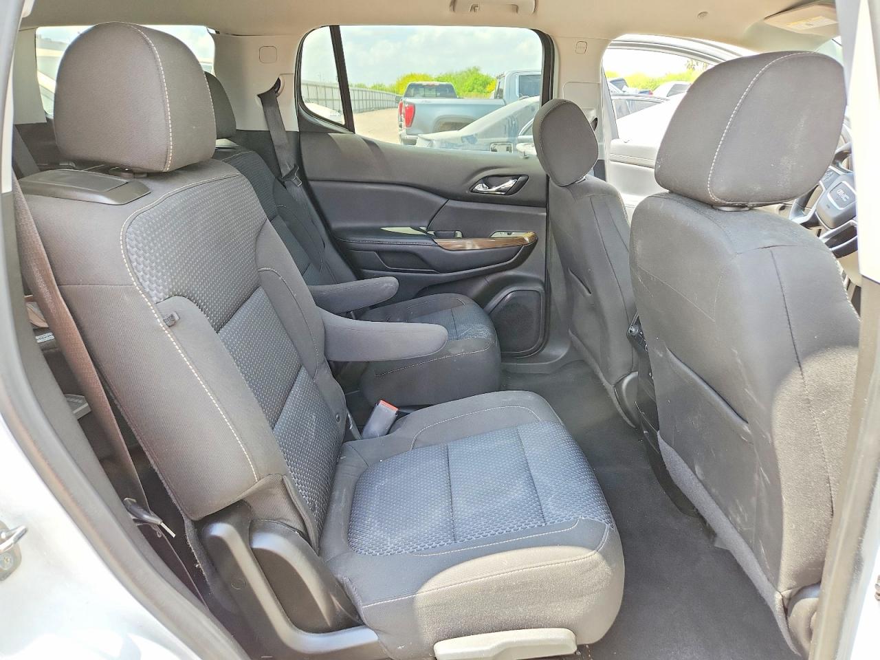 2021 GMC ACADIA SLE photo 21
