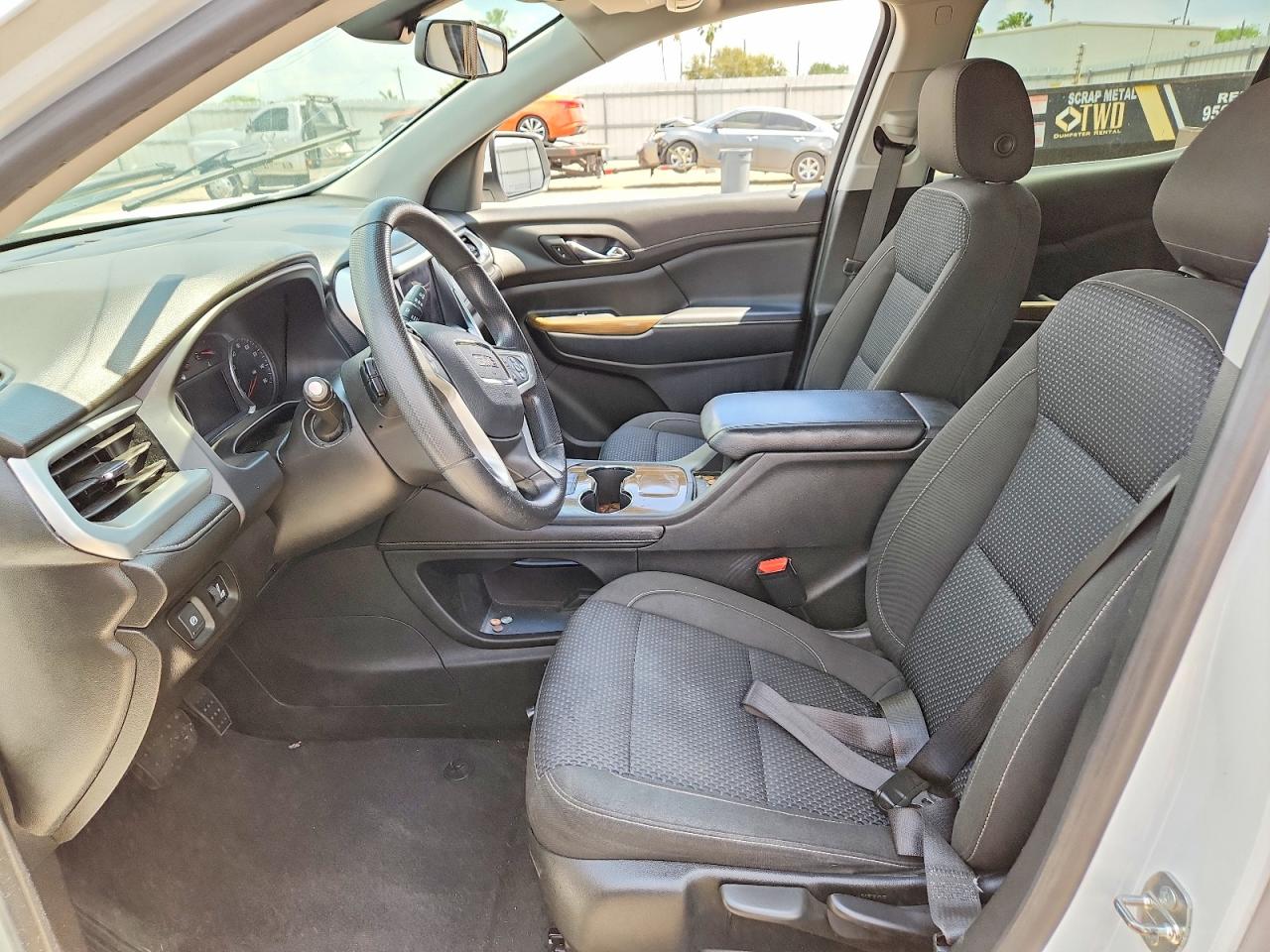 2021 GMC ACADIA SLE photo 13