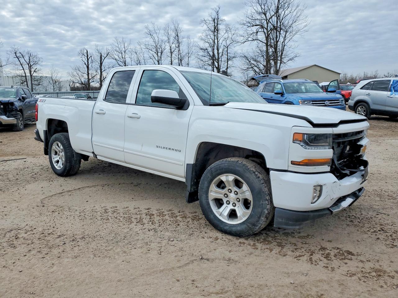 2018 CHEVROLET SILVERADO K1500 LT photo 10