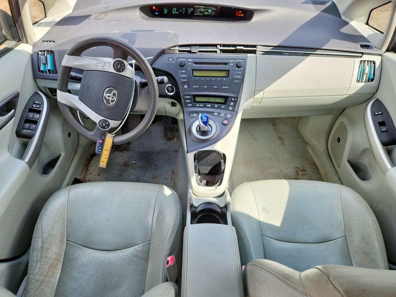 2011 TOYOTA PRIUS THREE photo 15