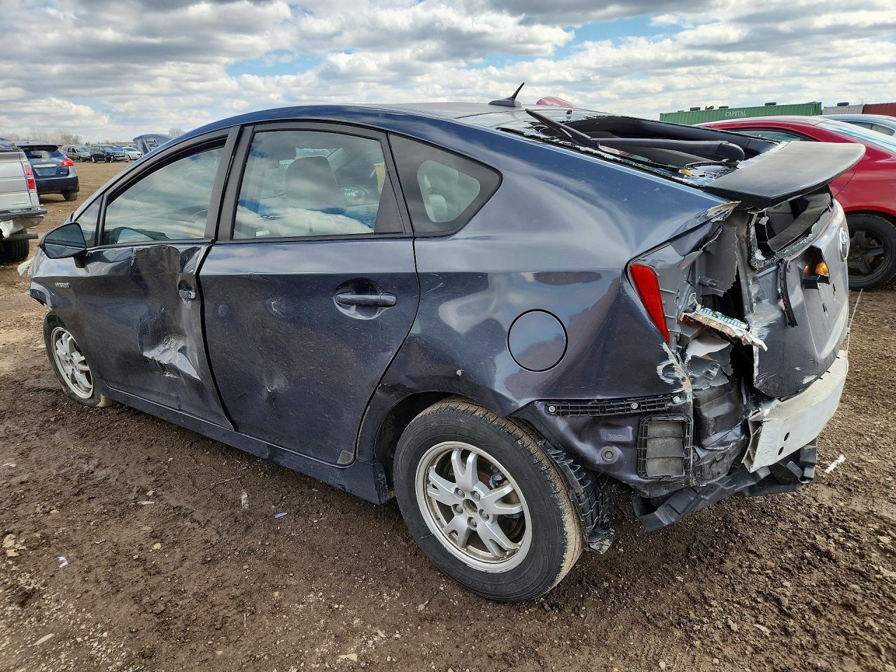 2011 TOYOTA PRIUS THREE photo 3