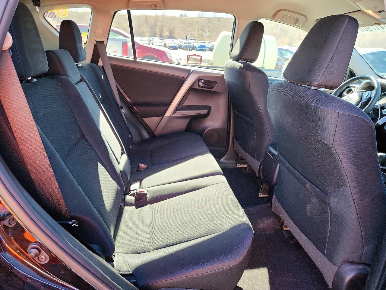 2016 TOYOTA RAV4 LE photo 11