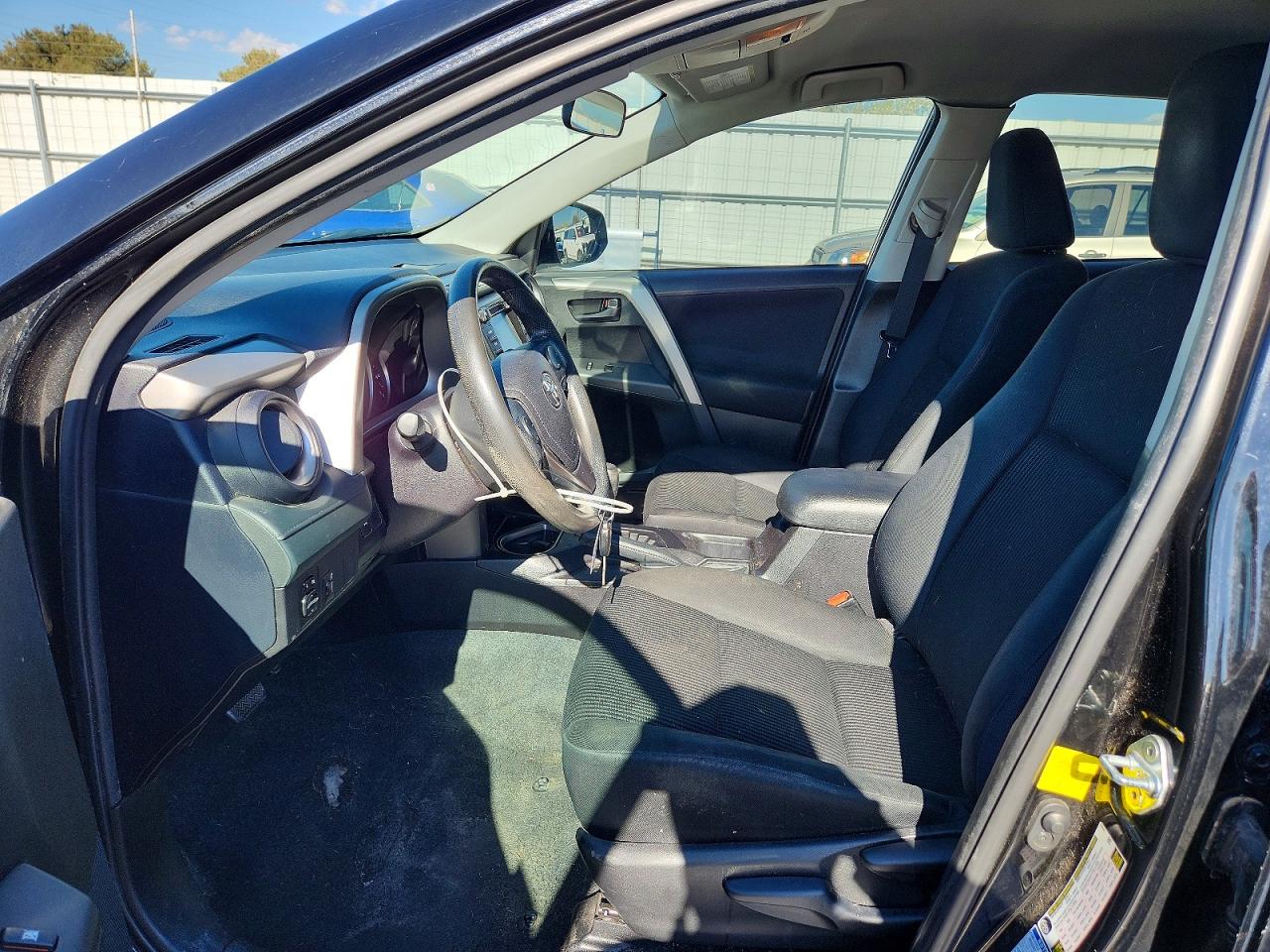 2016 TOYOTA RAV4 LE photo 7