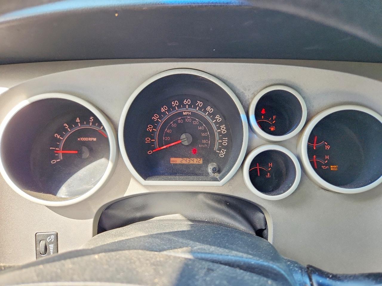 2010 TOYOTA TUNDRA GRADE photo 9