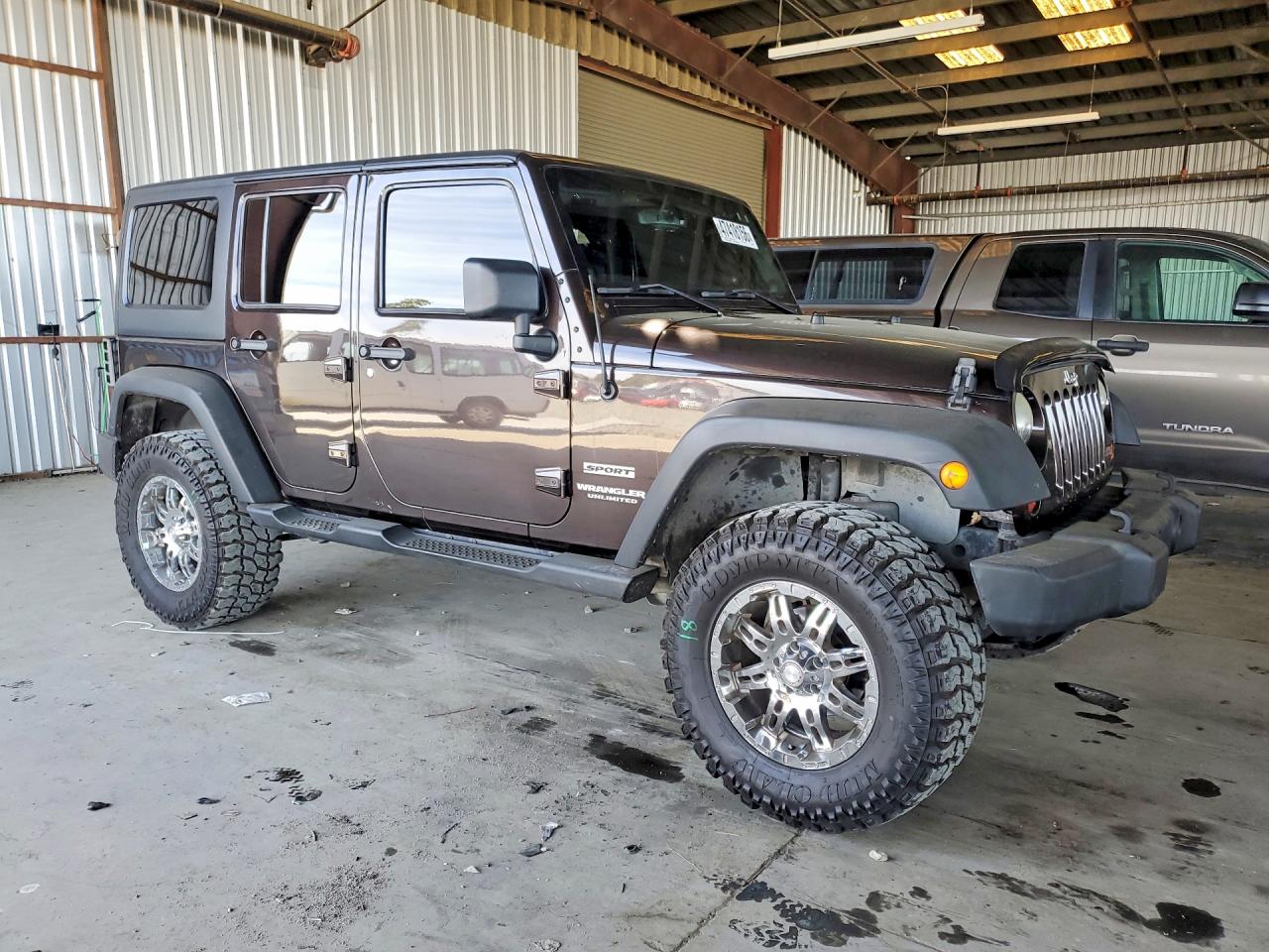 2013 JEEP WRANGLER UNLIMITED SPORT photo 7