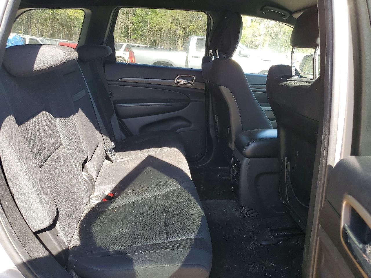 2015 JEEP GRAND CHEROKEE LAREDO photo 11