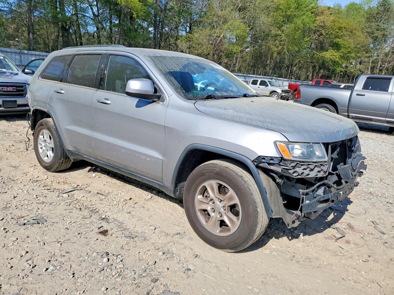 2015 JEEP GRAND CHEROKEE LAREDO photo 4
