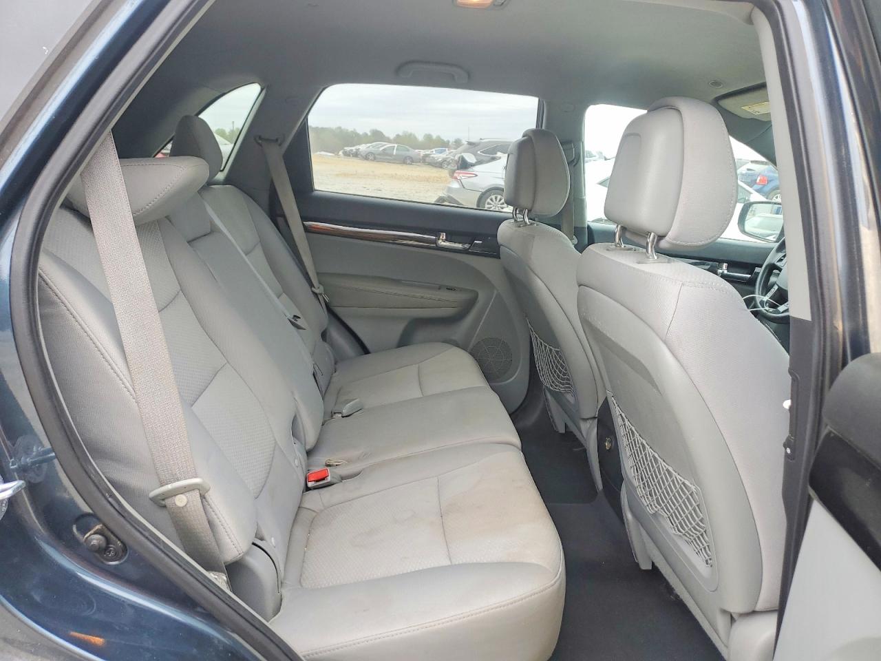 2011 KIA SORENTO LX photo 31