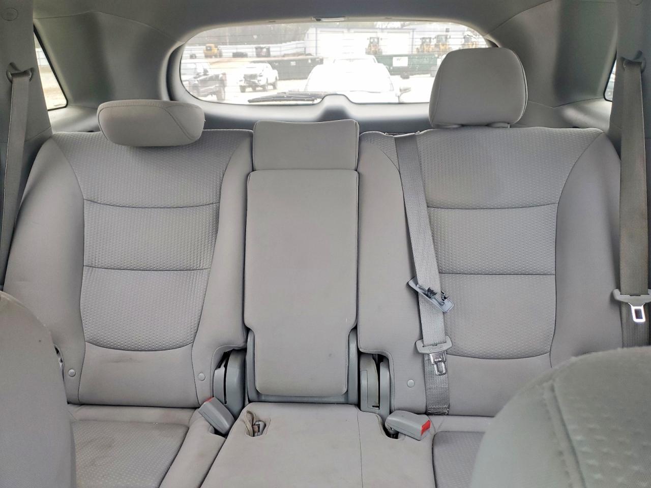 2011 KIA SORENTO LX photo 28