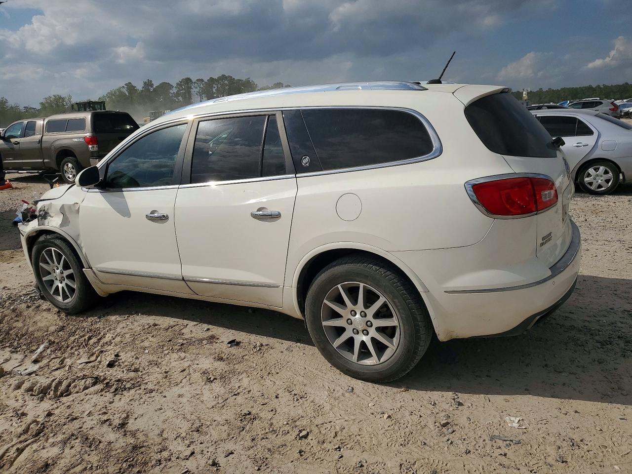 2015 BUICK ENCLAVE photo 2