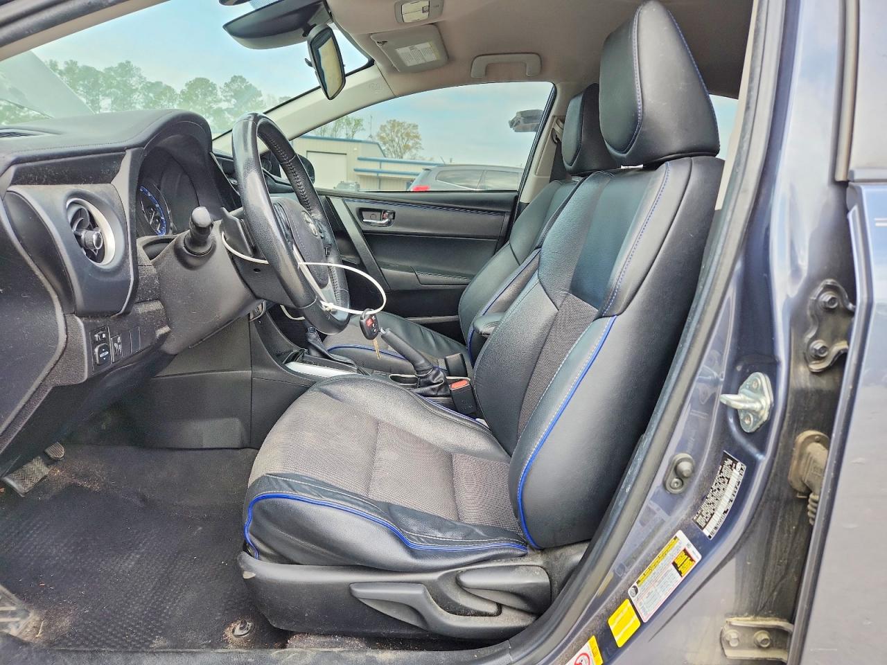 2019 TOYOTA COROLLA SE photo 19