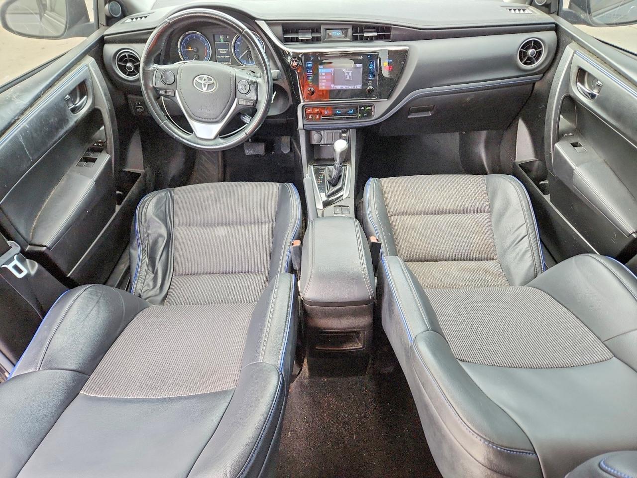 2019 TOYOTA COROLLA SE photo 22