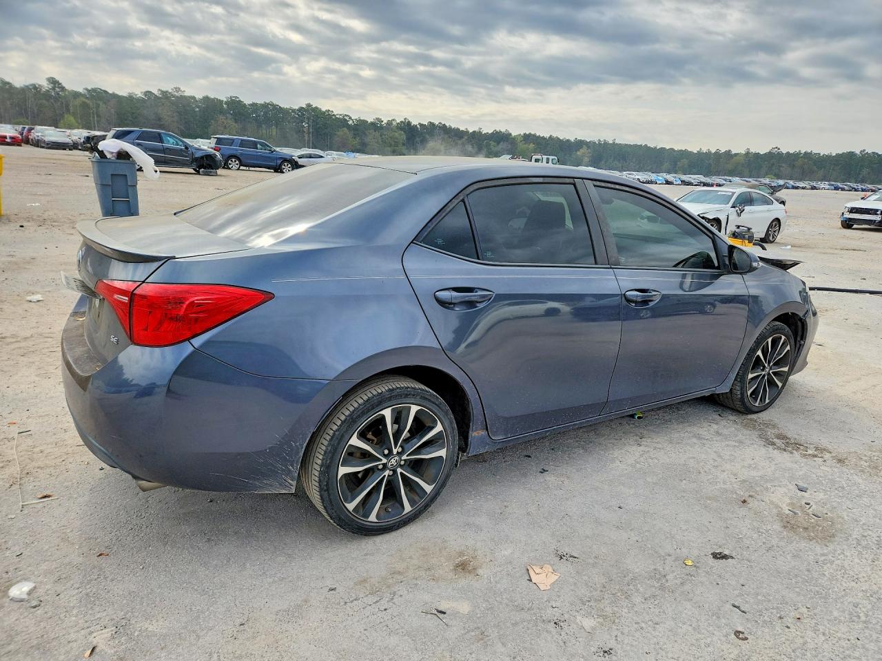 2019 TOYOTA COROLLA SE photo 7