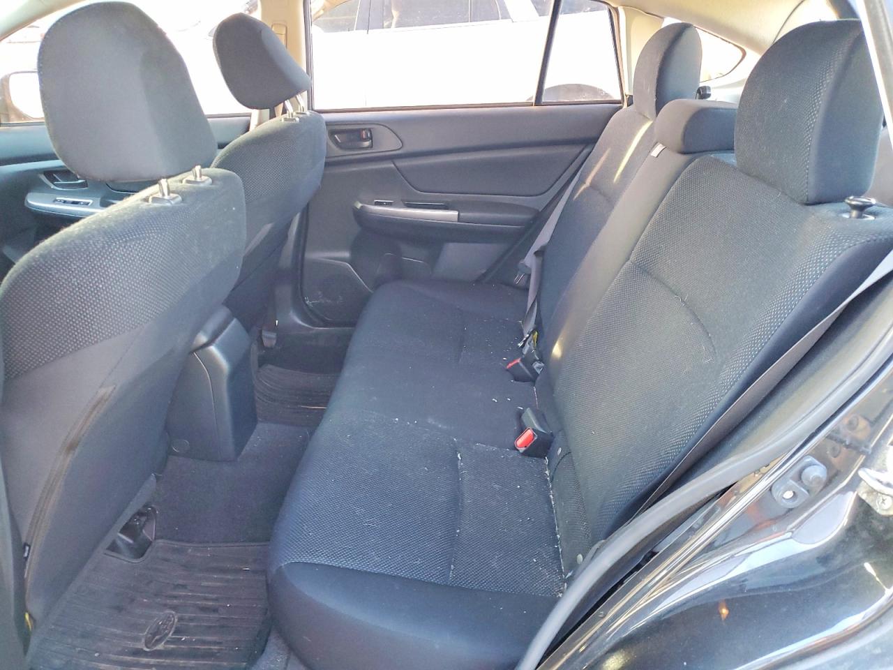 2016 SUBARU IMPREZA photo 10