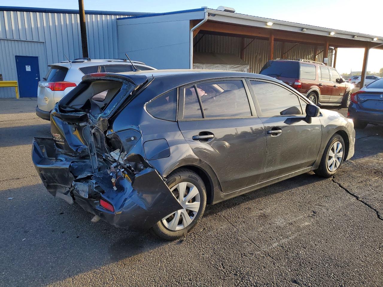 2016 SUBARU IMPREZA photo 3