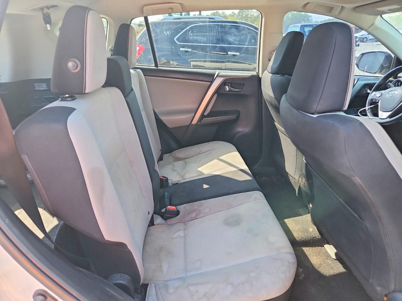 2018 TOYOTA RAV4 XLE photo 21