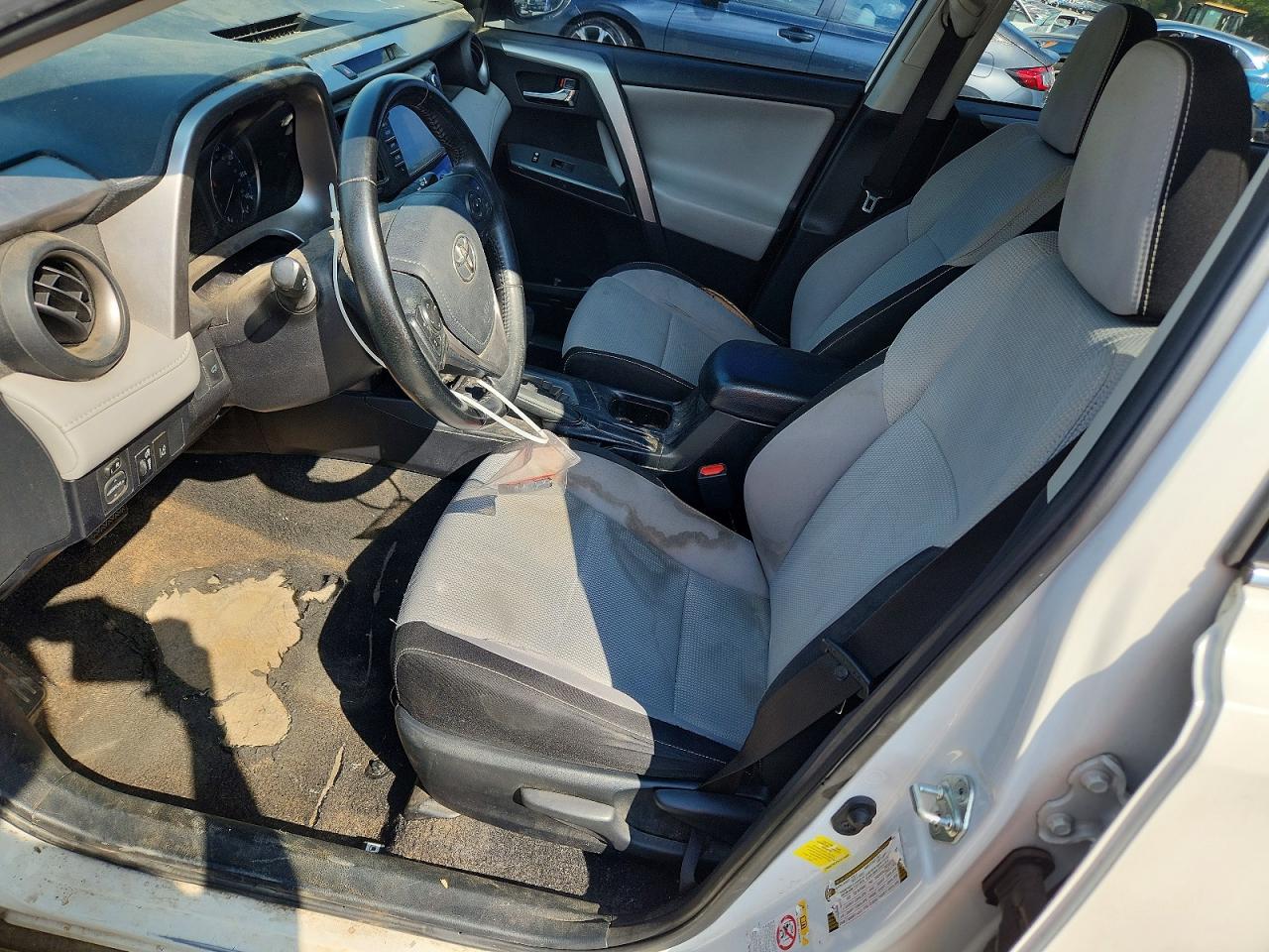 2018 TOYOTA RAV4 XLE photo 13