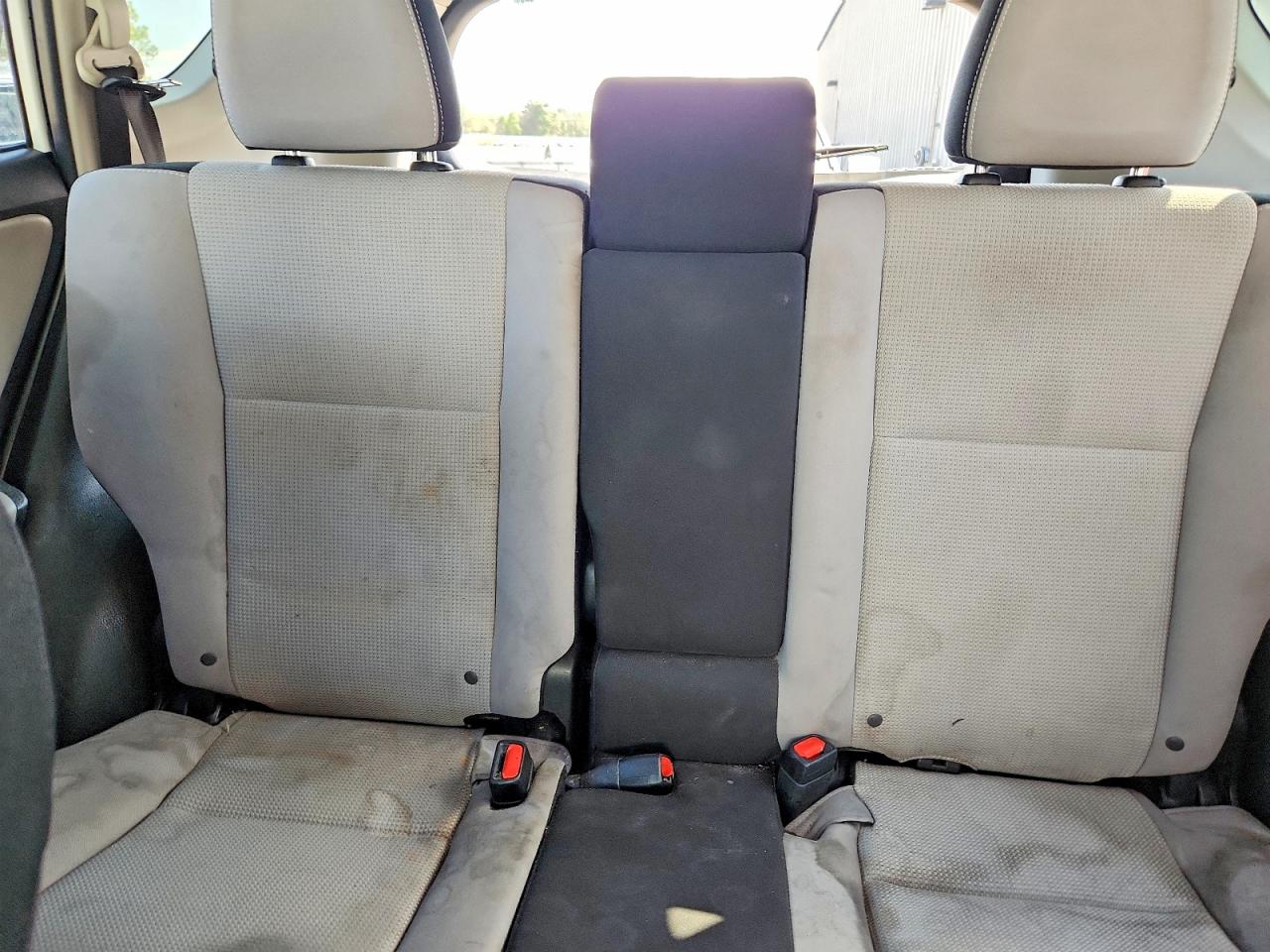 2018 TOYOTA RAV4 XLE photo 19
